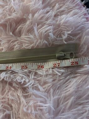 Beige Plastic Tooth Zipper - 28.5 Inch